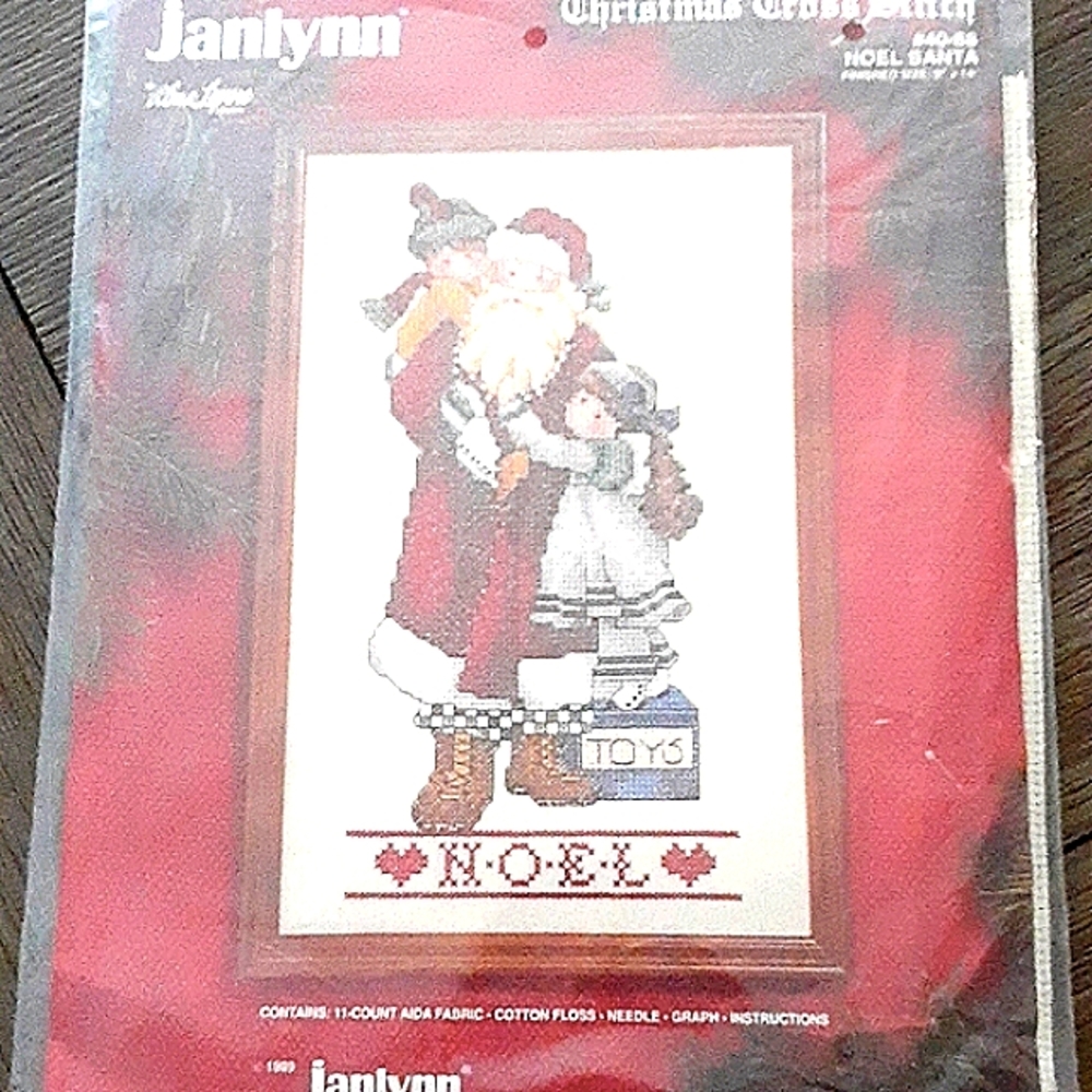 Christmas Noel Santa Counted Cross Stitch Kit Vintage Janlynn 1989